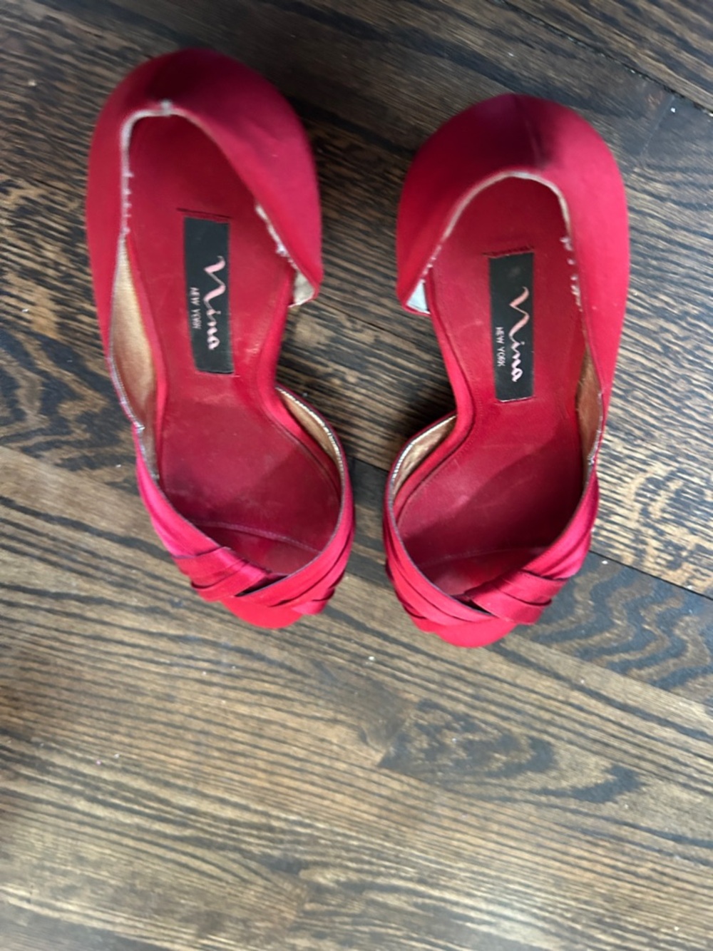 ANNA New York Red Satin Peep-Toe Kitten Heels with Knot Detail - Picture 5 of 6